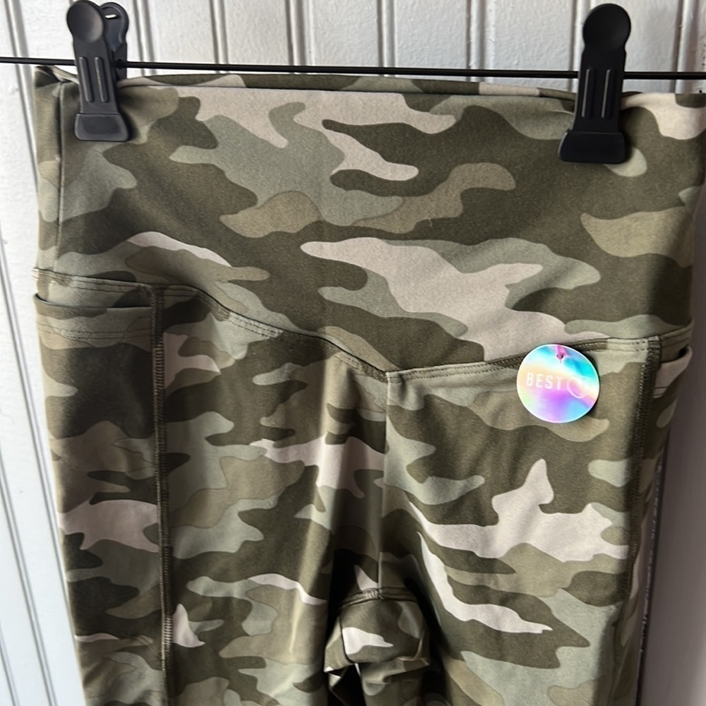 Pink by Victoria Secret Women’s Ultimate Leggings Camo - XS NEW WITH TAGS - Picture 4 of 9